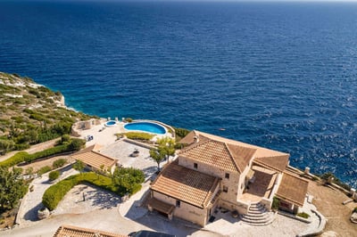Luxury Villa Photo #21