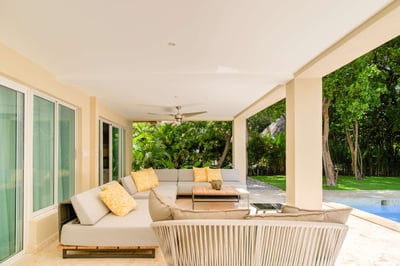 Luxury Villa Photo #9
