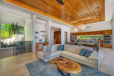 Luxury Villa Photo #22