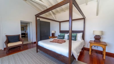 Luxury Villa Photo #55