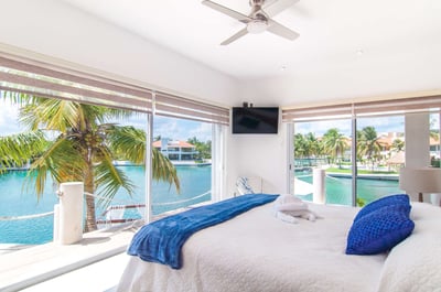 Luxury Villa Photo #29