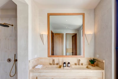 Luxury Villa Photo #41