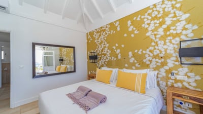 Luxury Villa Photo #24