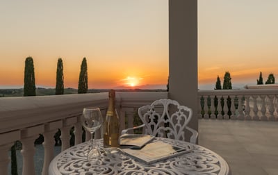 Luxury Villa Photo #5