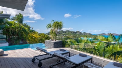 Luxury Villa Photo #18