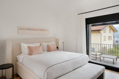 Luxury Villa Photo #23