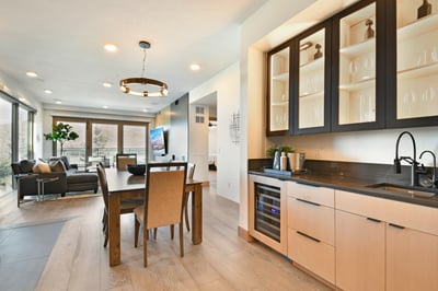 Luxury Villa Photo #7