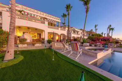 Luxury Villa Photo #13
