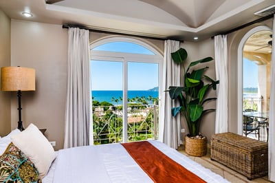 Luxury Villa Photo #14