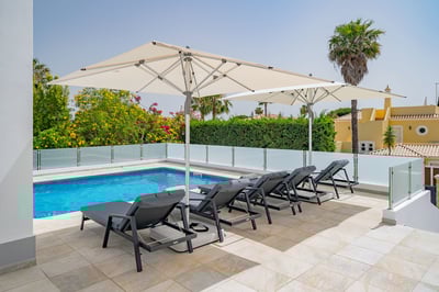 Luxury Villa Photo #5