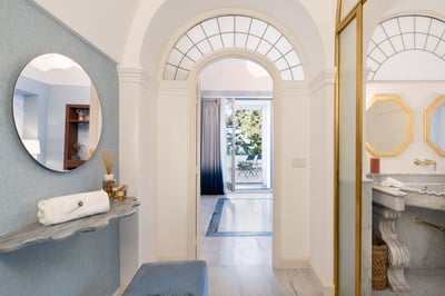 Luxury Villa Photo #36