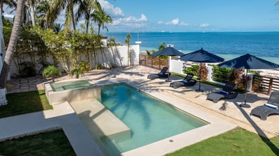 Luxury Villa Photo #6