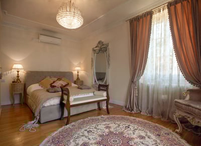 Luxury Villa Photo #17