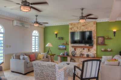 Luxury Villa Photo #5