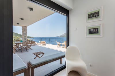 Luxury Villa Photo #18