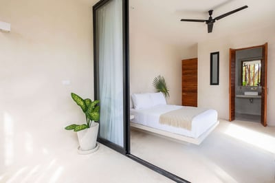 Luxury Villa Photo #27