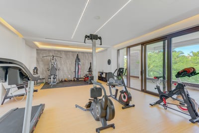 Luxury Villa Photo #17