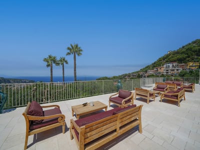 Luxury Villa Photo #9