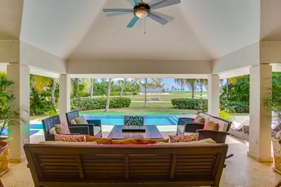 Luxury Villa Photo #15