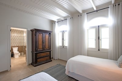 Luxury Villa Photo #38