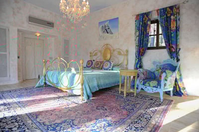 Luxury Villa Photo #36