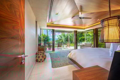 Luxury Villa Photo #42