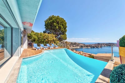 Luxury Villa Photo #4