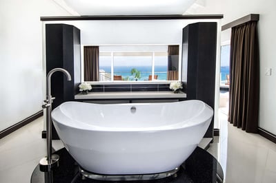 Luxury Villa Photo #31
