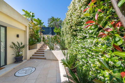 Luxury Villa Photo #34