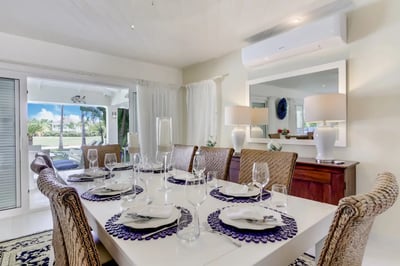 Luxury Villa Photo #21