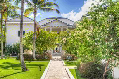 Luxury Villa Photo #27