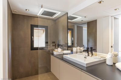 Luxury Villa Photo #26