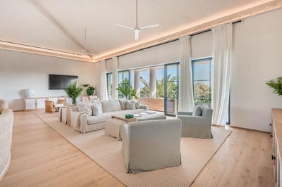 Luxury Villa Photo #60