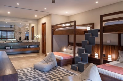 Luxury Villa Photo #30