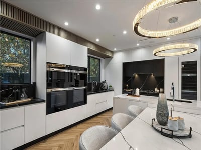 Luxury Villa Photo #21