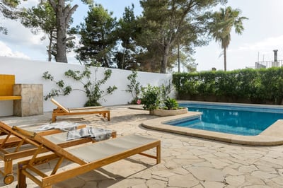 Luxury Villa Photo #6