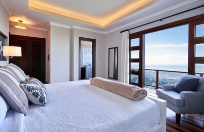 Luxury Villa Photo #30