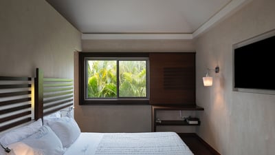 BLUE SWAN Bedroom 4: Queen&nbsp;size bed, air conditioning, HD-TV, Dish network, Apple TV, Blu-Ray p