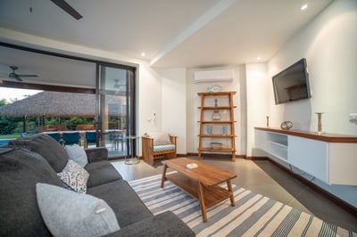 Luxury Villa Photo #17