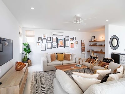Luxury Villa Photo #12