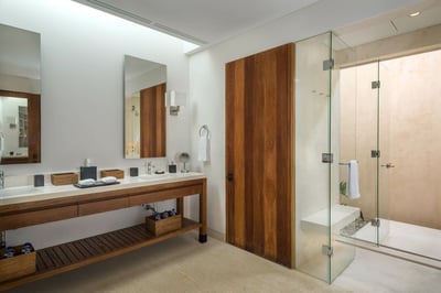 Luxury Villa Photo #23