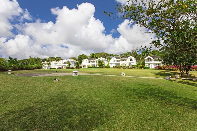 Forest Hills 33 | Paradise Villa