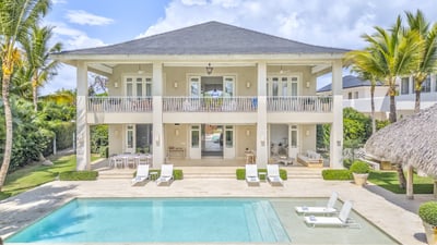 Luxury Villa Photo #2