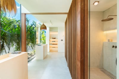 Luxury Villa Photo #53