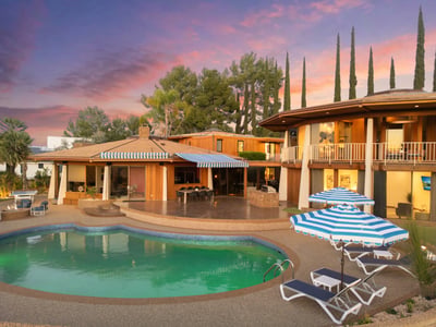 Luxury Villa Photo #13