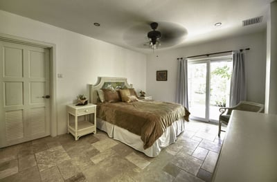 Luxury Villa Photo #16