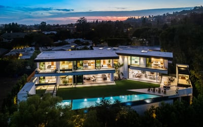 Luxury Villa Photo #3