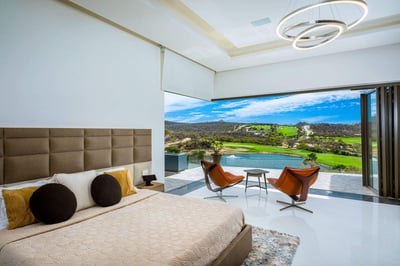 Luxury Villa Photo #28