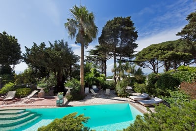 Luxury Villa Photo #7