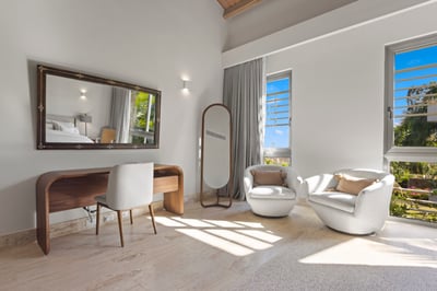Luxury Villa Photo #54